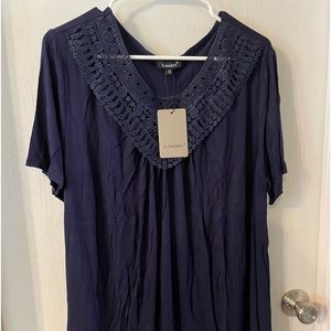 NWT Ladies Top Size 2X